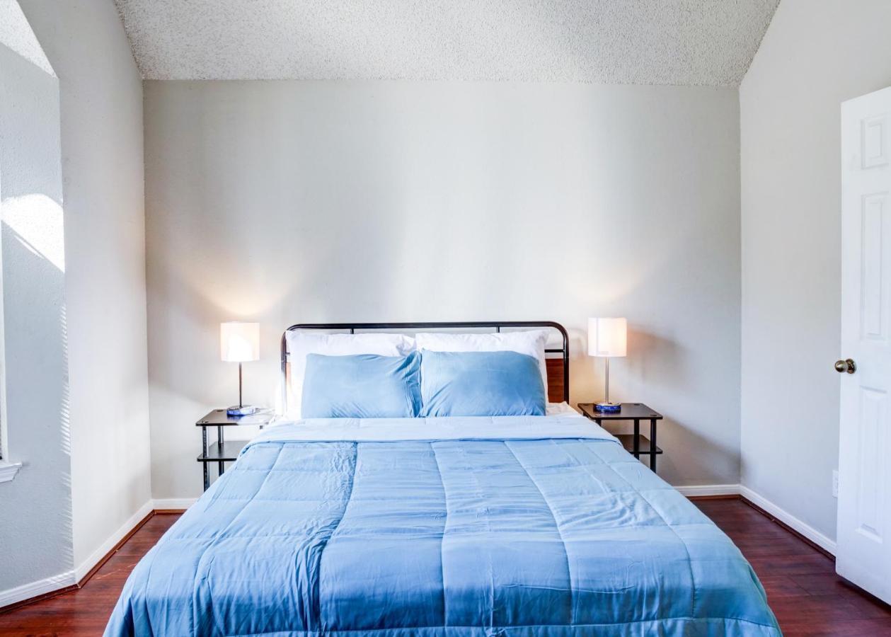 Lovely 2 Bedroom, 1 Bath Condo With Pools And Gym. Houston Exterior foto