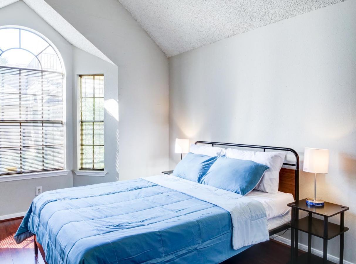 Lovely 2 Bedroom, 1 Bath Condo With Pools And Gym. Houston Exterior foto